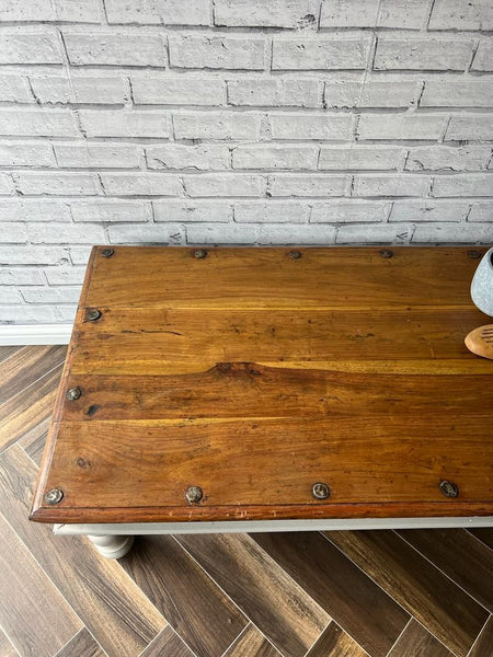 Coffee Table In Corona Pine