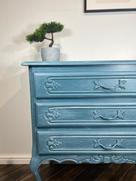 Decorative Queen Anne Chest of Drawers